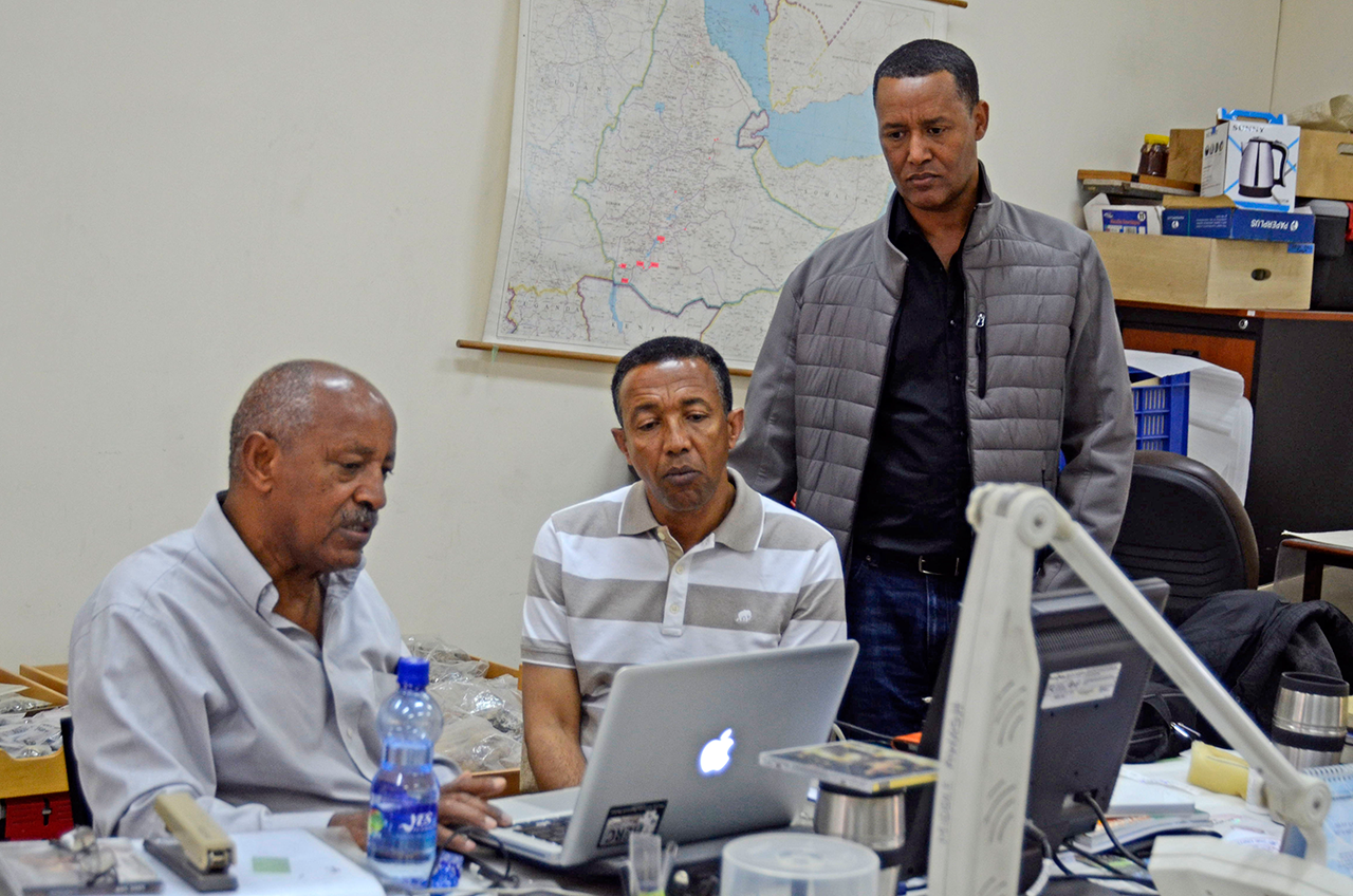 maxmen_SLIDESHOW_new